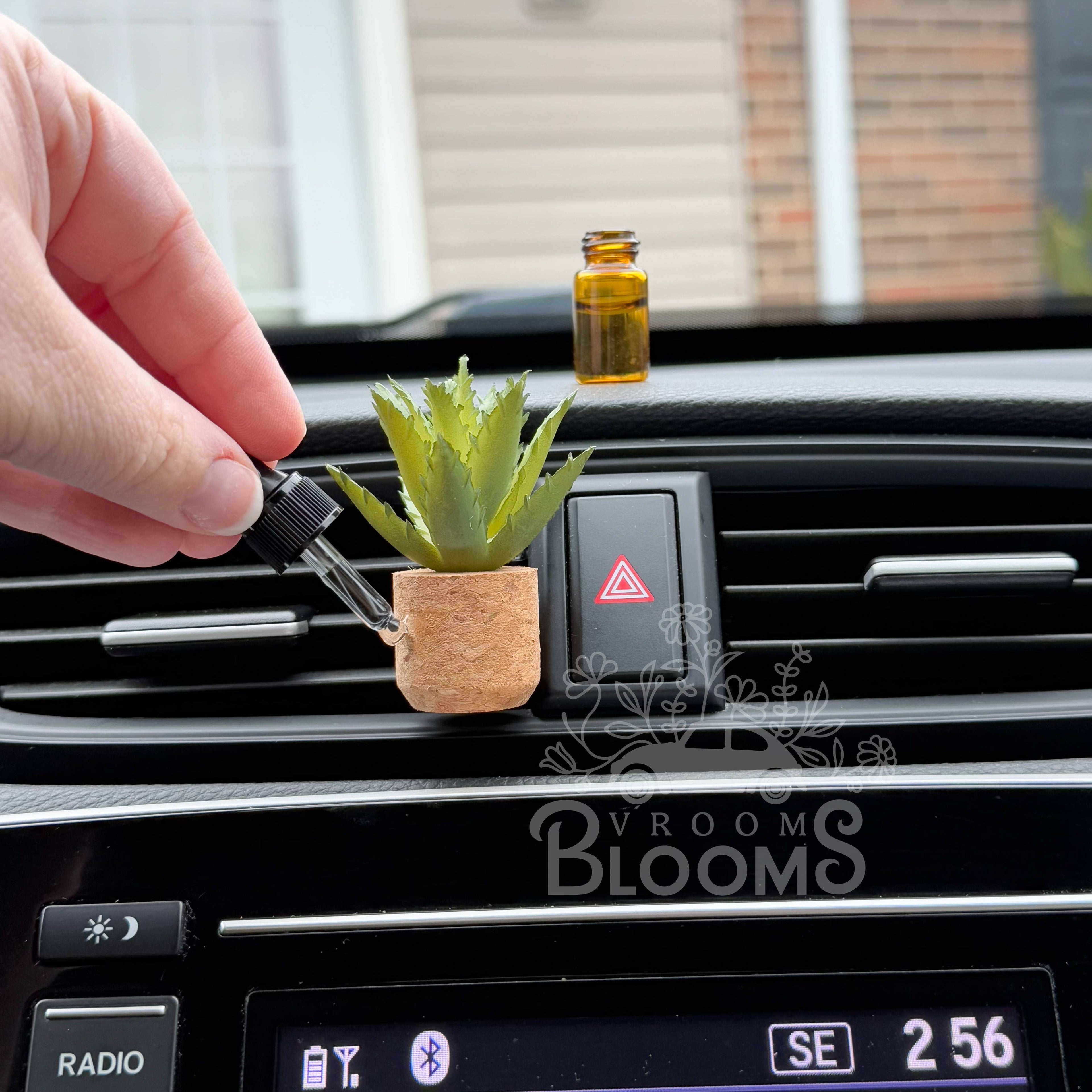 Short Aloe Vera Plant Vent Clip Car Air Freshener (Reusable): Warm & Woodsy Random Bestseller