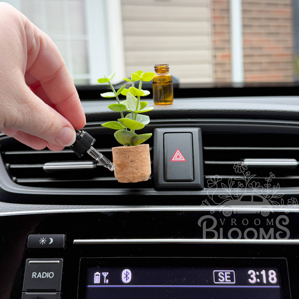 Eucalyptus Plant Vent Clip Car Air Freshener (Reusable): White Tea