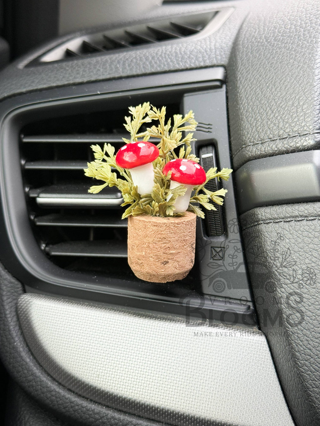 Mushroom Vent Clip Car Air Freshener Diffuser (Reusable): Book Boyfriend