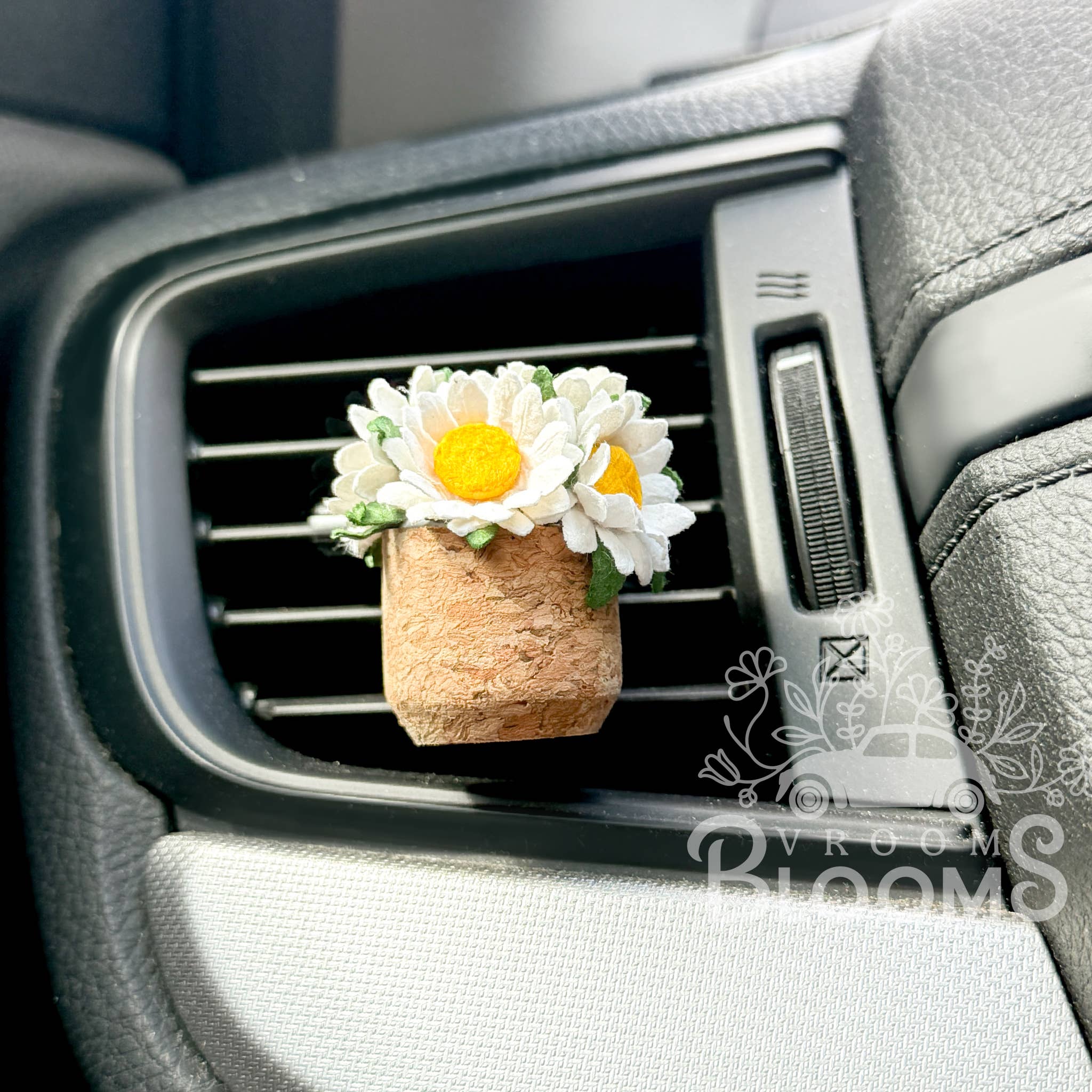 Daisy Flower Vent Clip Car Air Freshener Diffuser (Reusable): Summer/Spring Random Bestseller