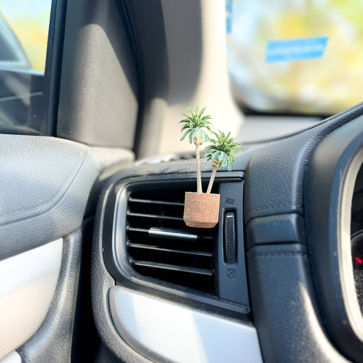 Palm Tree Vent Clip Car Air Freshener Diffuser Reusable: Coastal Cottage